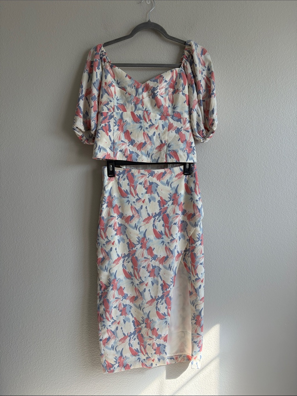 Abercrombie Matching SET - Pastel Blouse and Midi Skirt with Slit - S / M